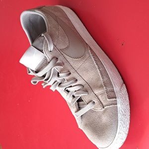 Nike Blazer Low SD Desert Sand size 8.5